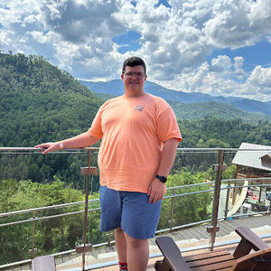 Meet your Posher, Maxwell